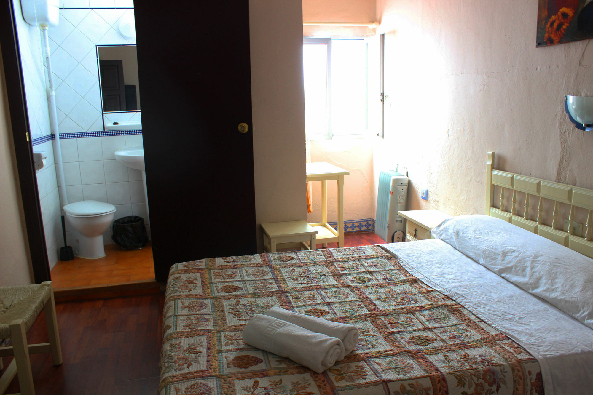Pension Lisdos Sevilla Exterior foto