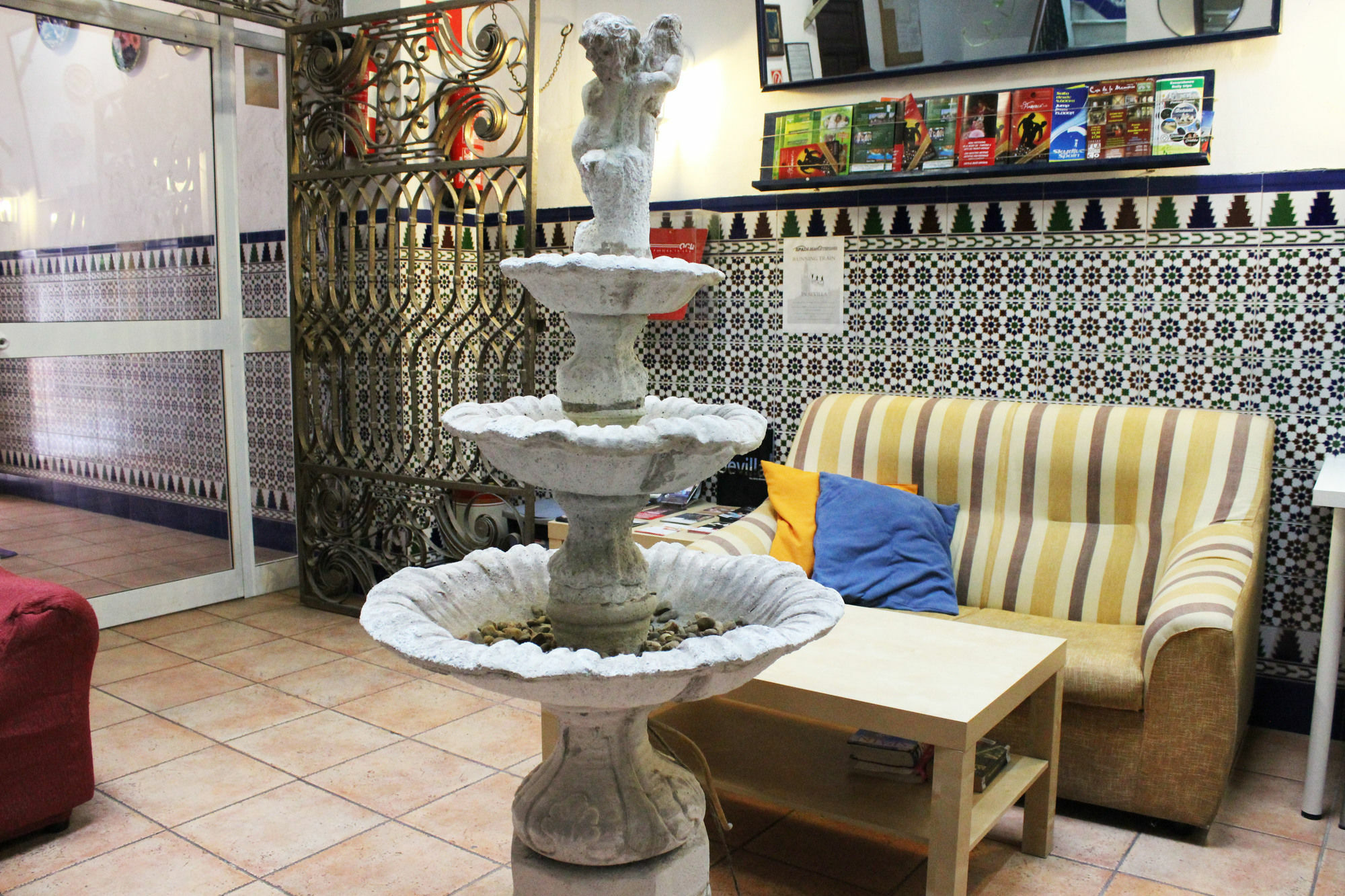 Pension Lisdos Sevilla Exterior foto